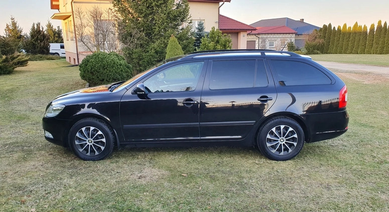 Skoda Octavia cena 25900 przebieg: 233000, rok produkcji 2011 z Ostrzeszów małe 254